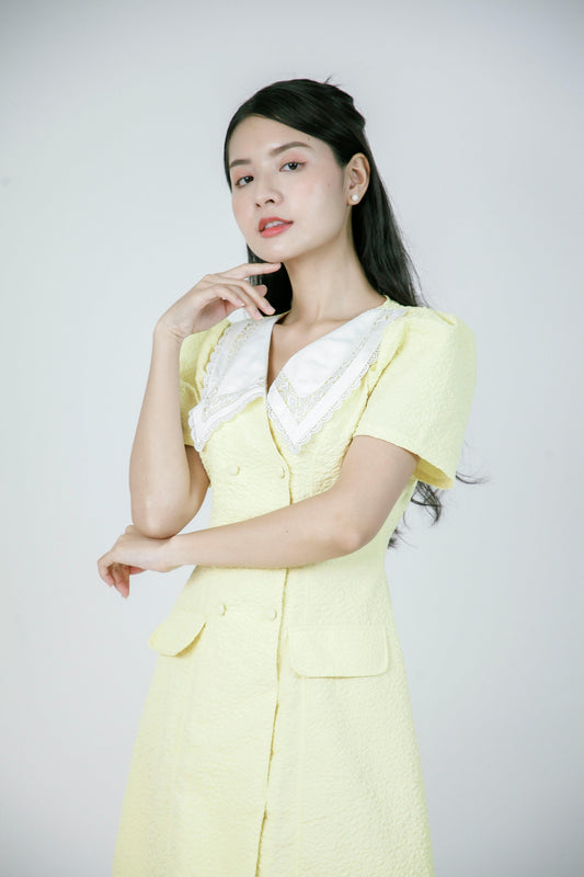 Robe courte jaune pastel